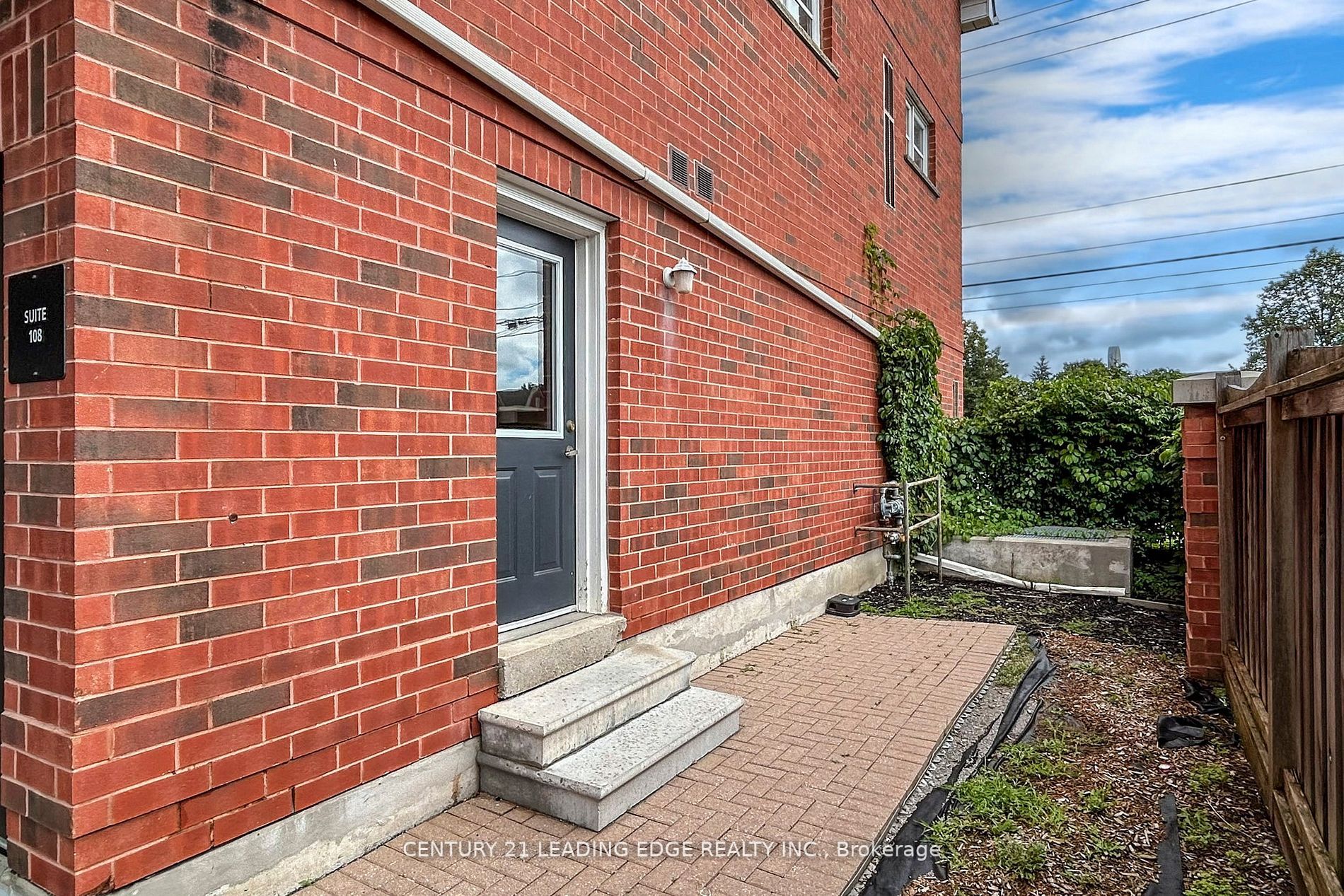 9944 Keele St, #108