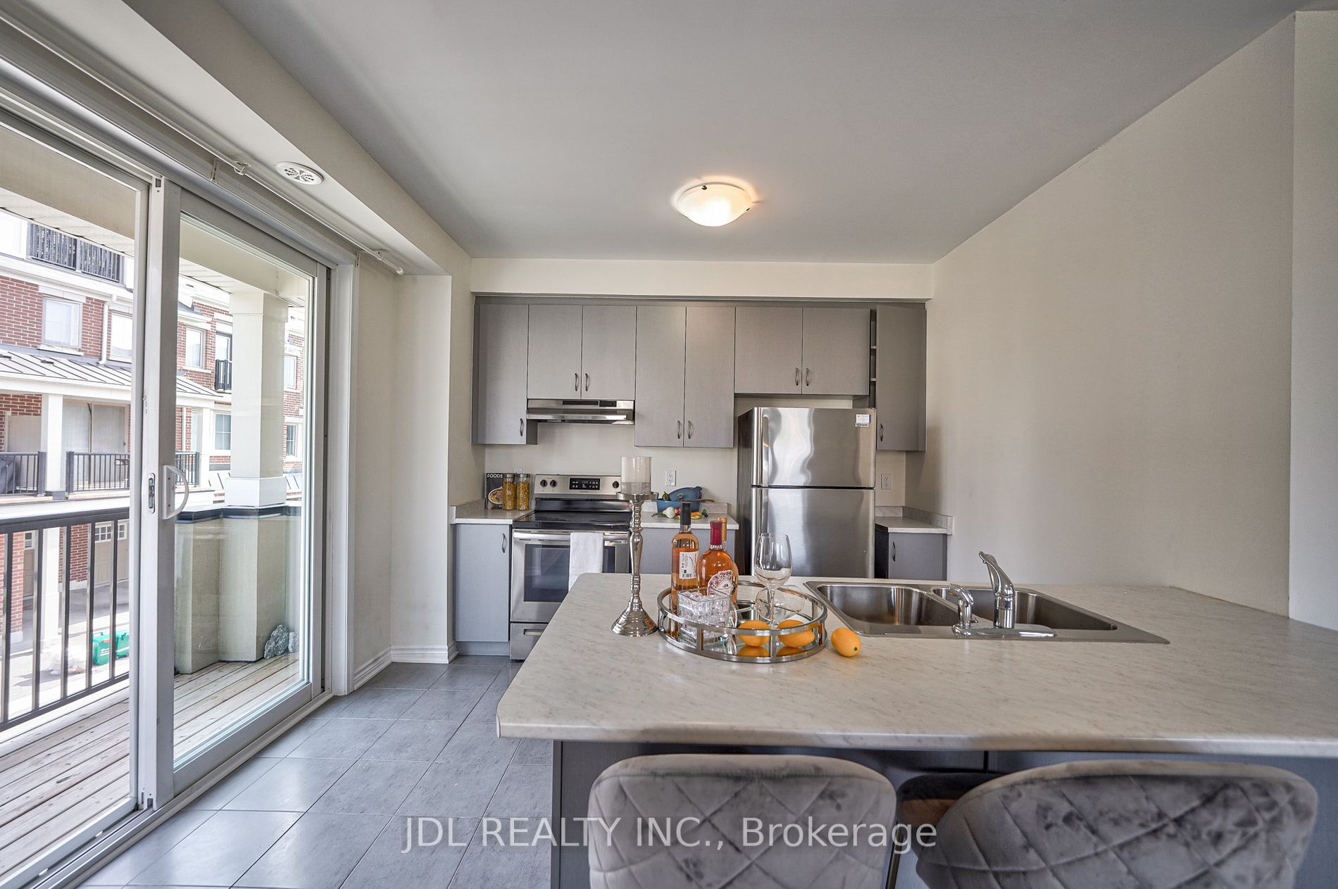 57 Frederick Wilson Ave, #12