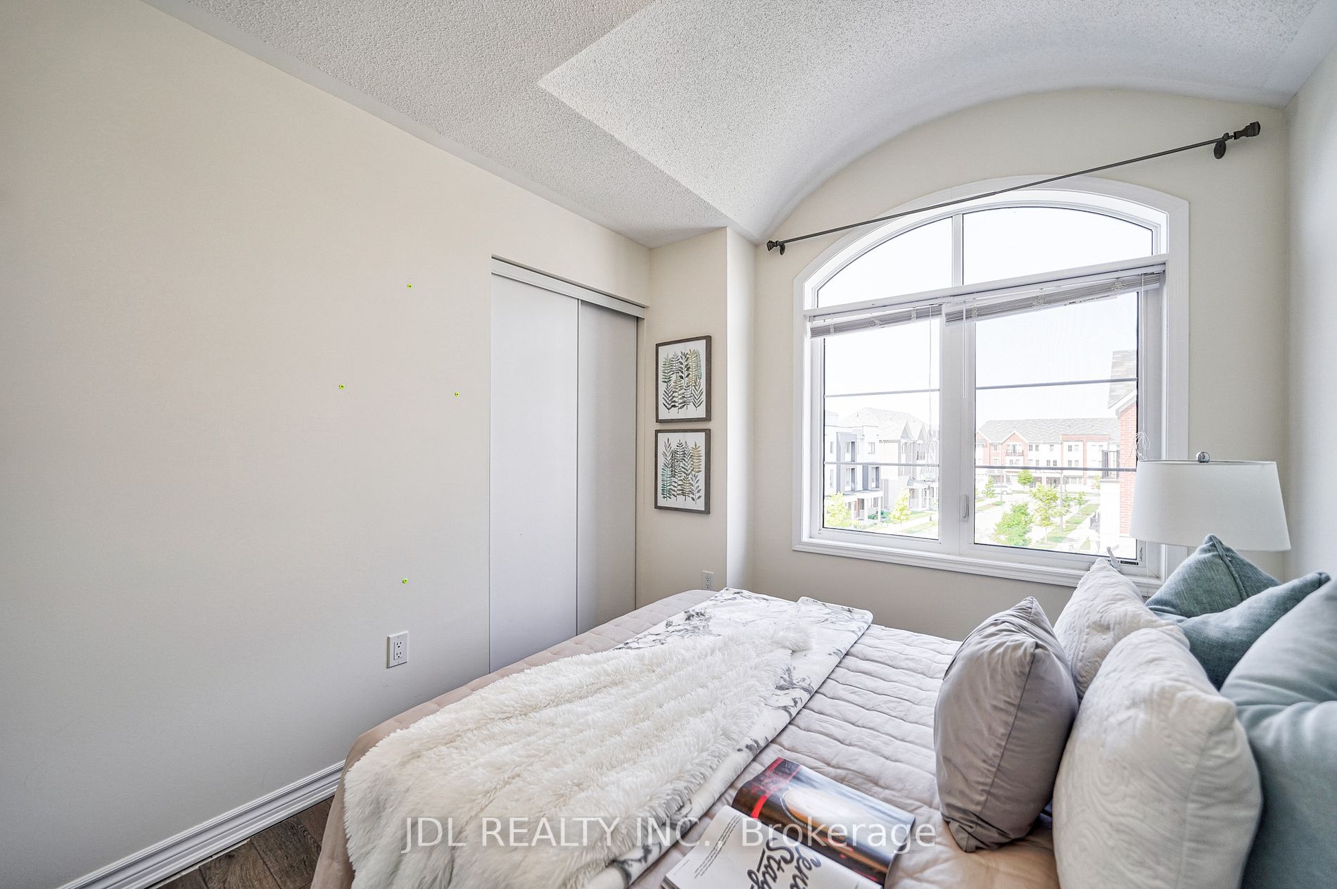 57 Frederick Wilson Ave, #12