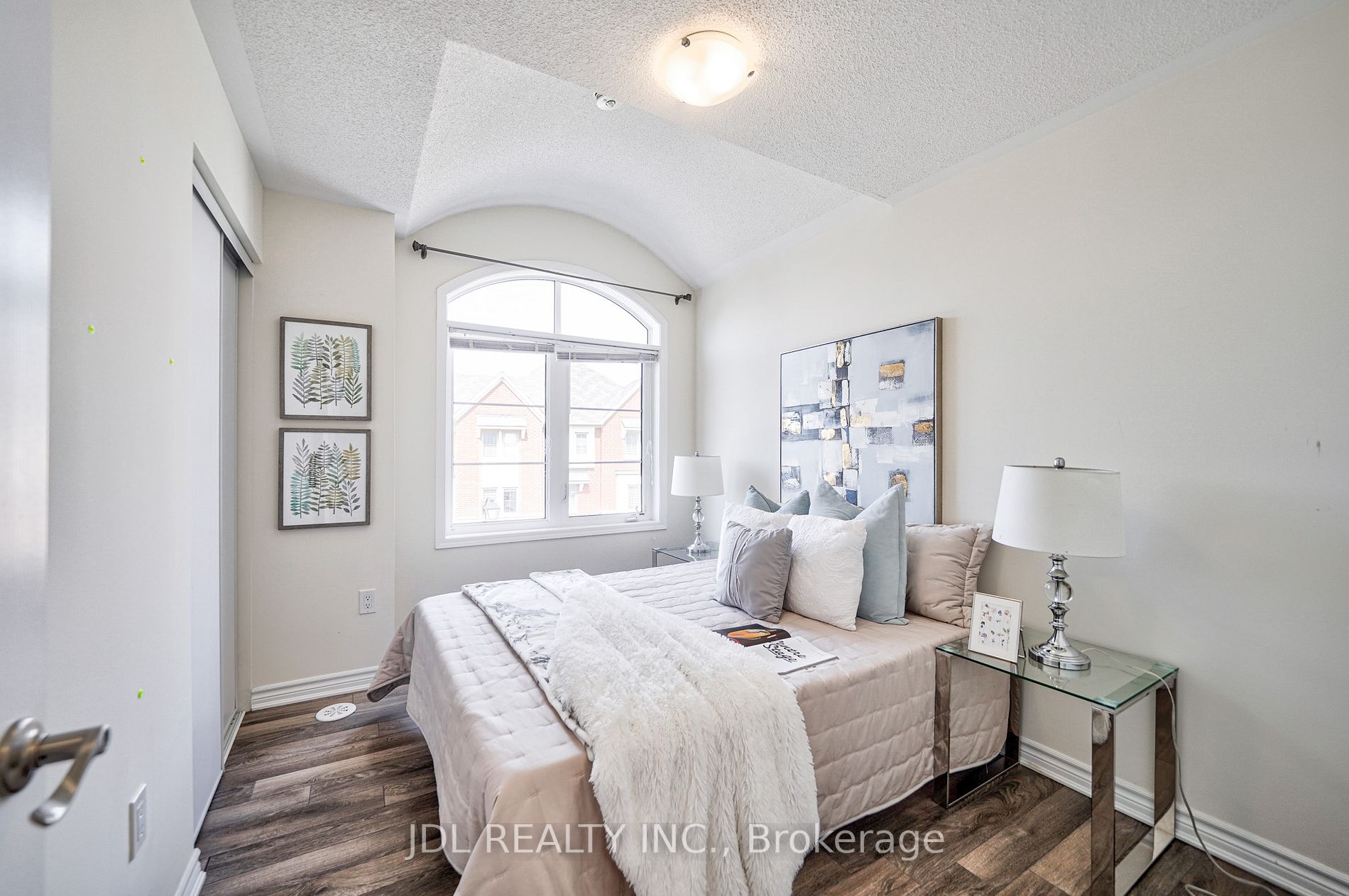 57 Frederick Wilson Ave, #12