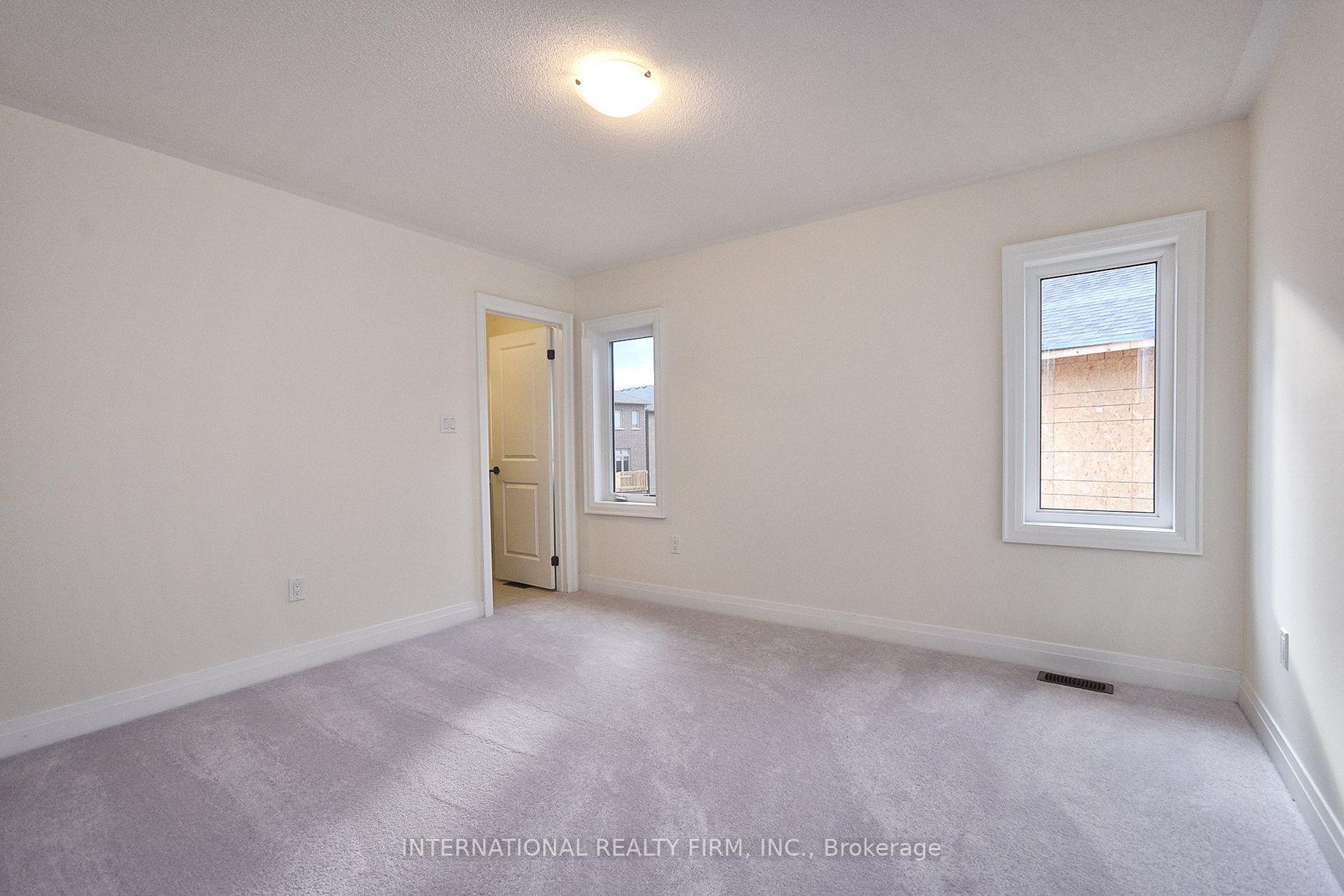 51 Bowline Vista St