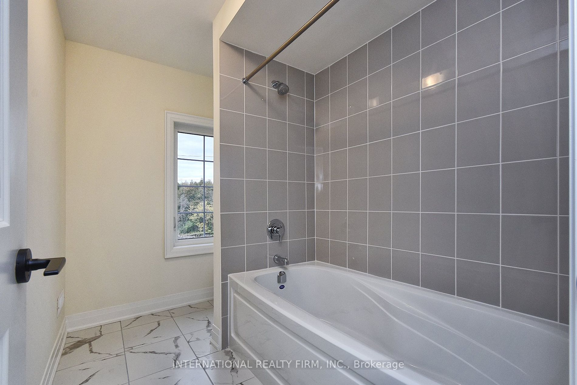 51 Bowline Vista St