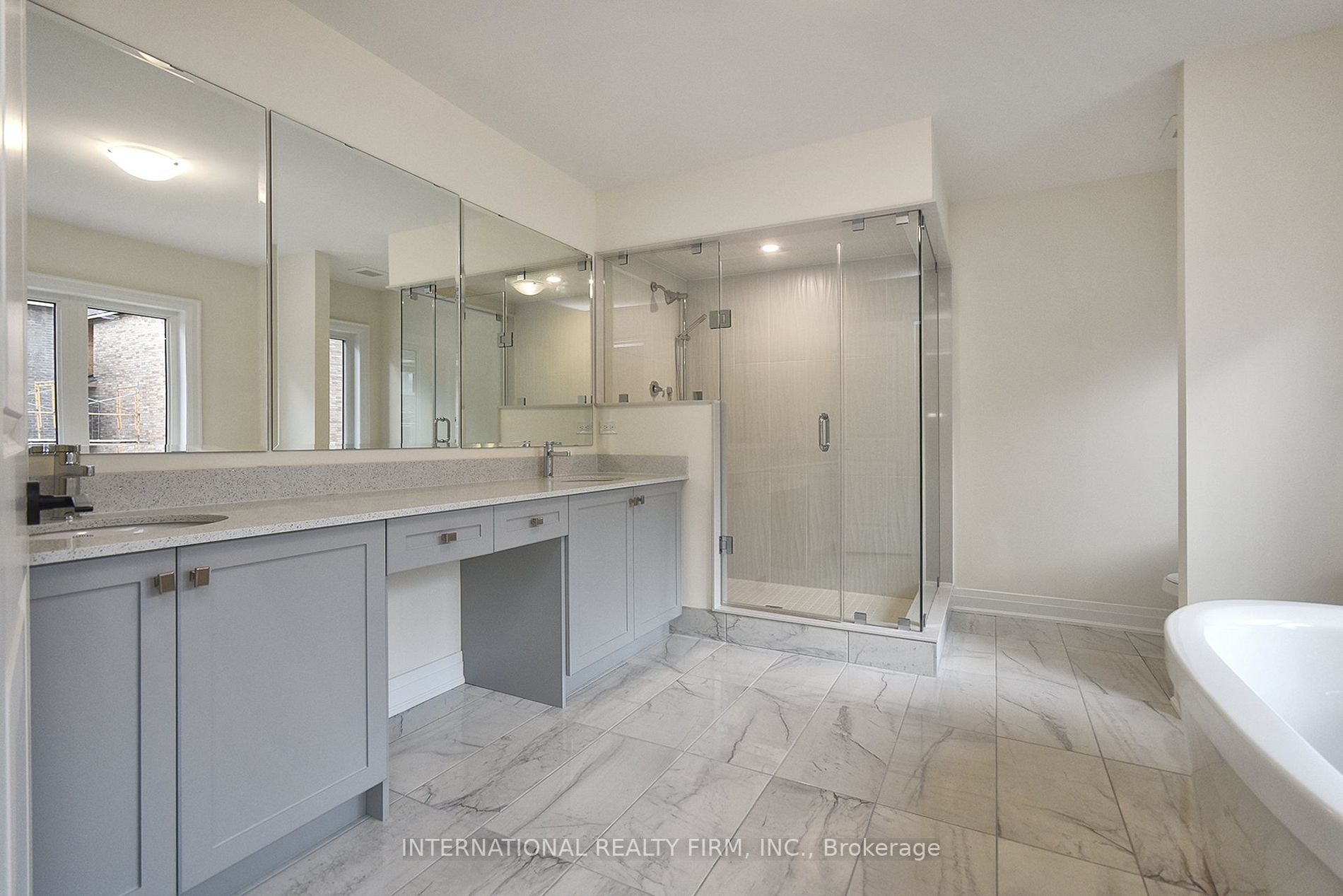 51 Bowline Vista St