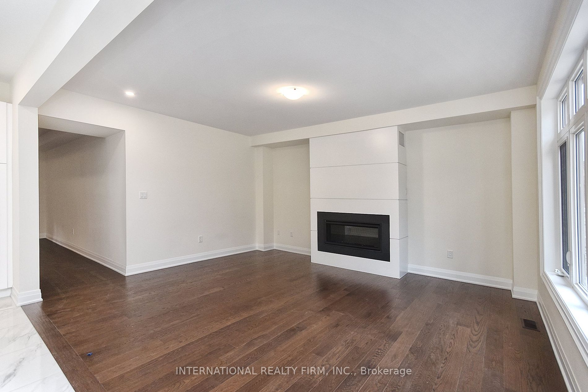 51 Bowline Vista St