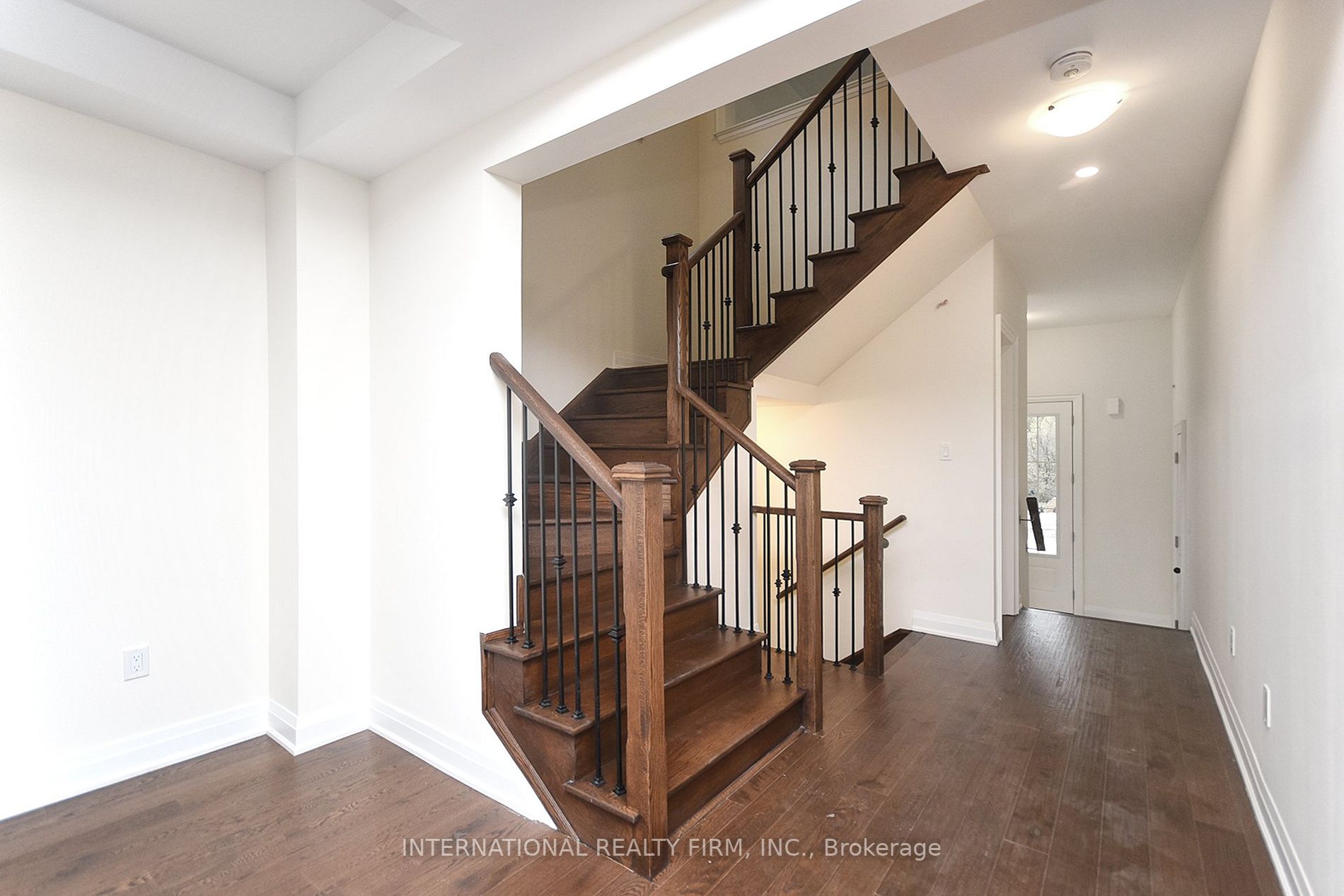 51 Bowline Vista St