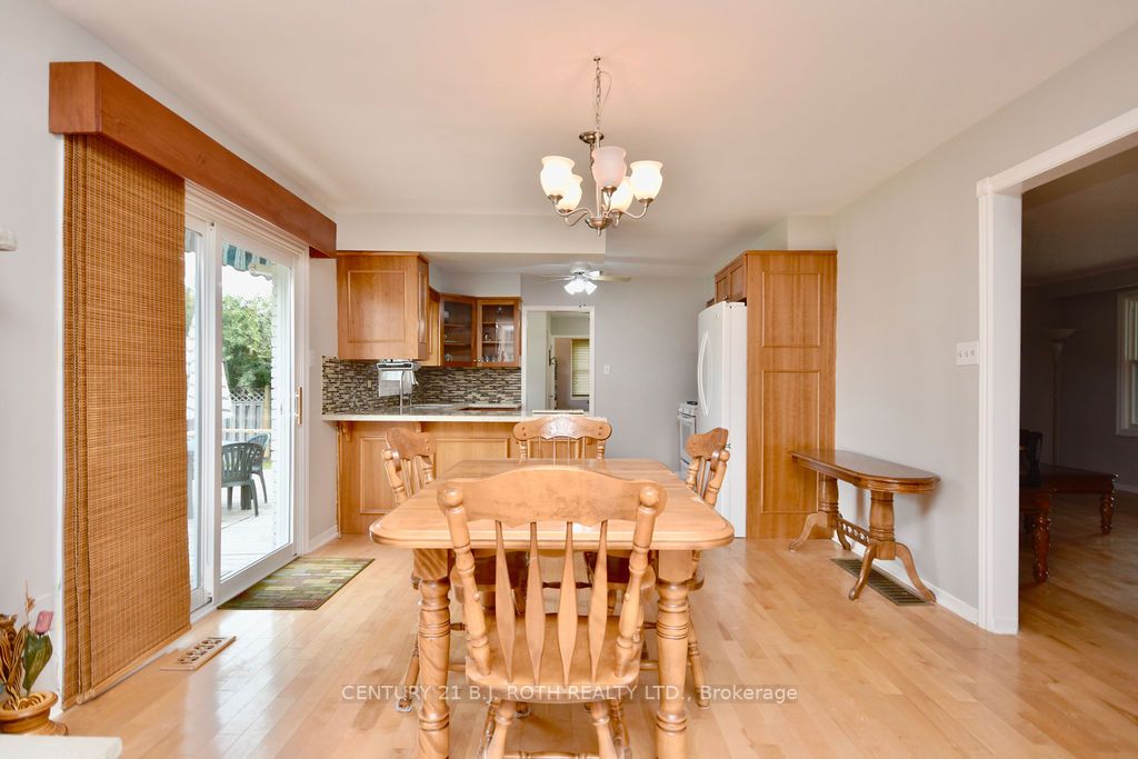 5 Ellen St