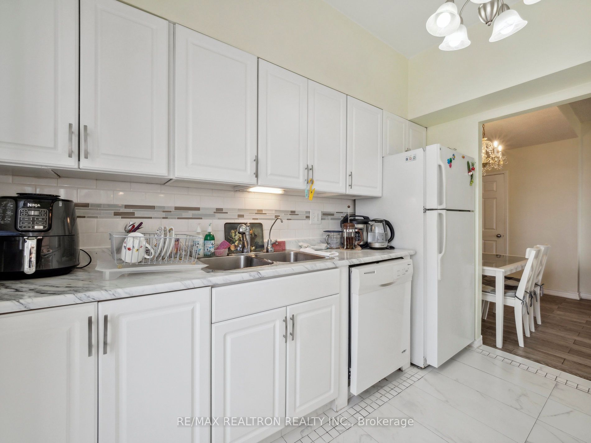 9 Chalmers Rd, #Ph4