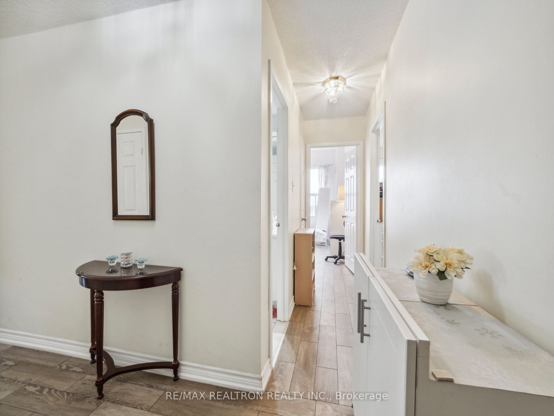 9 Chalmers Rd, #Ph4