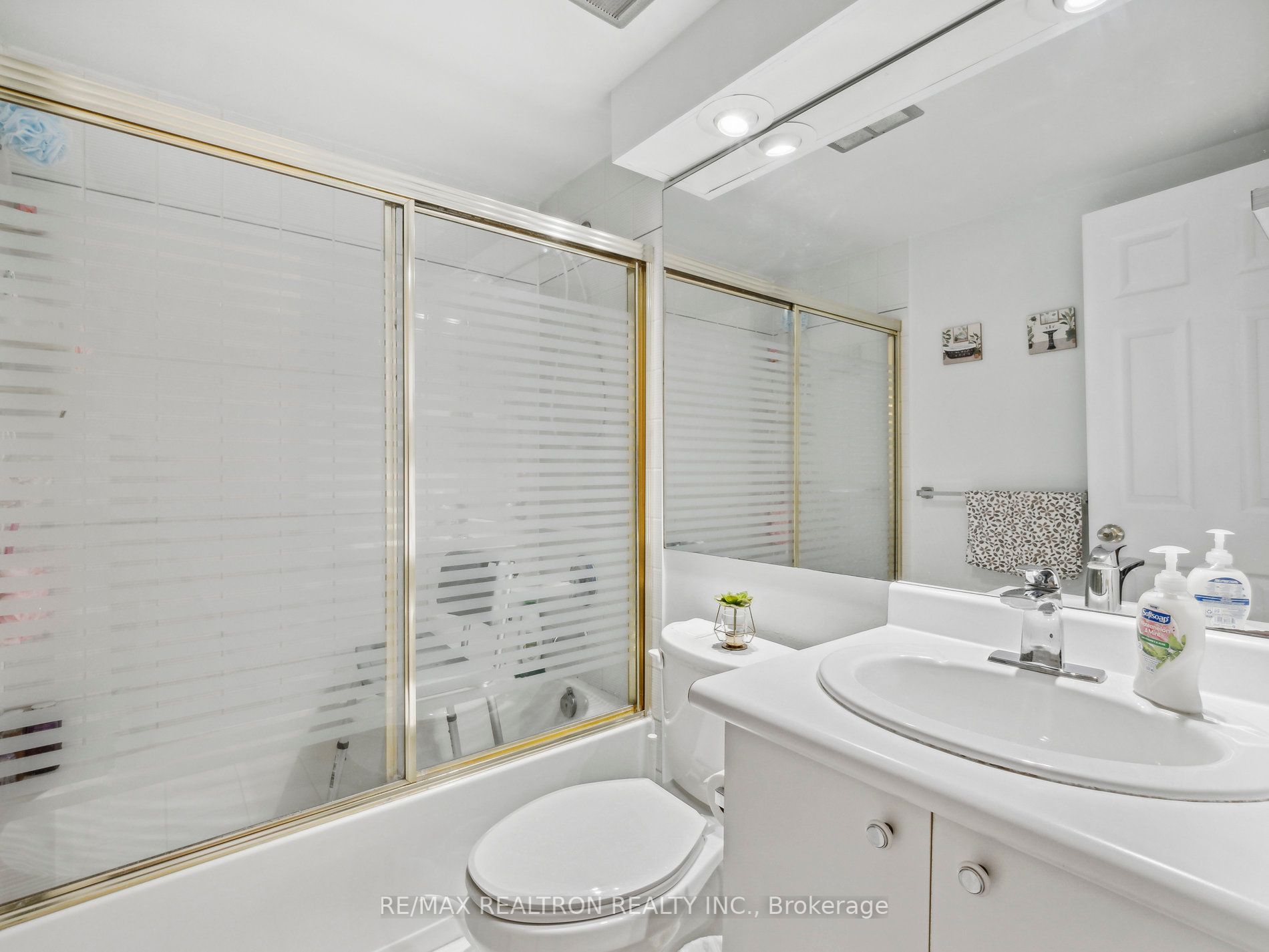 9 Chalmers Rd, #Ph4