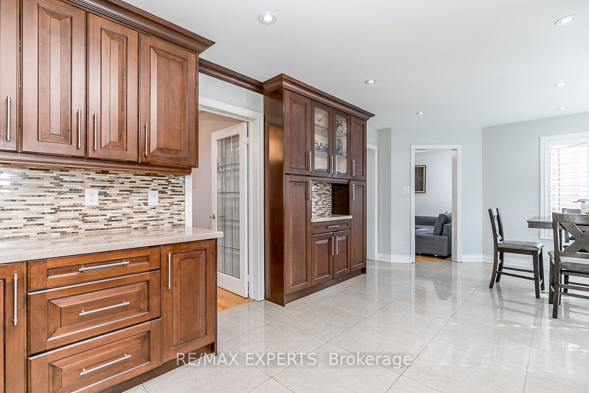 56 Metcalfe Dr