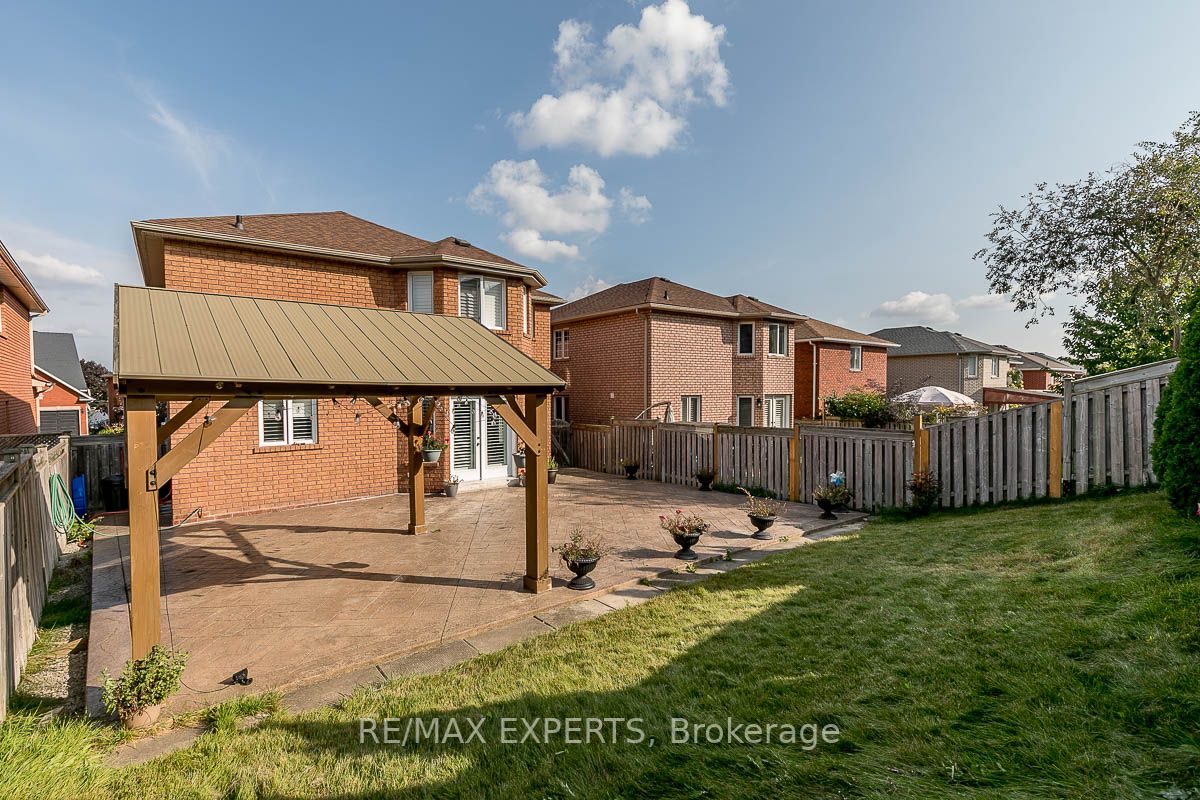 56 Metcalfe Dr