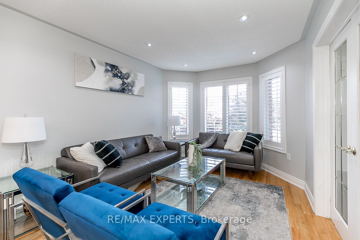 56 Metcalfe Dr