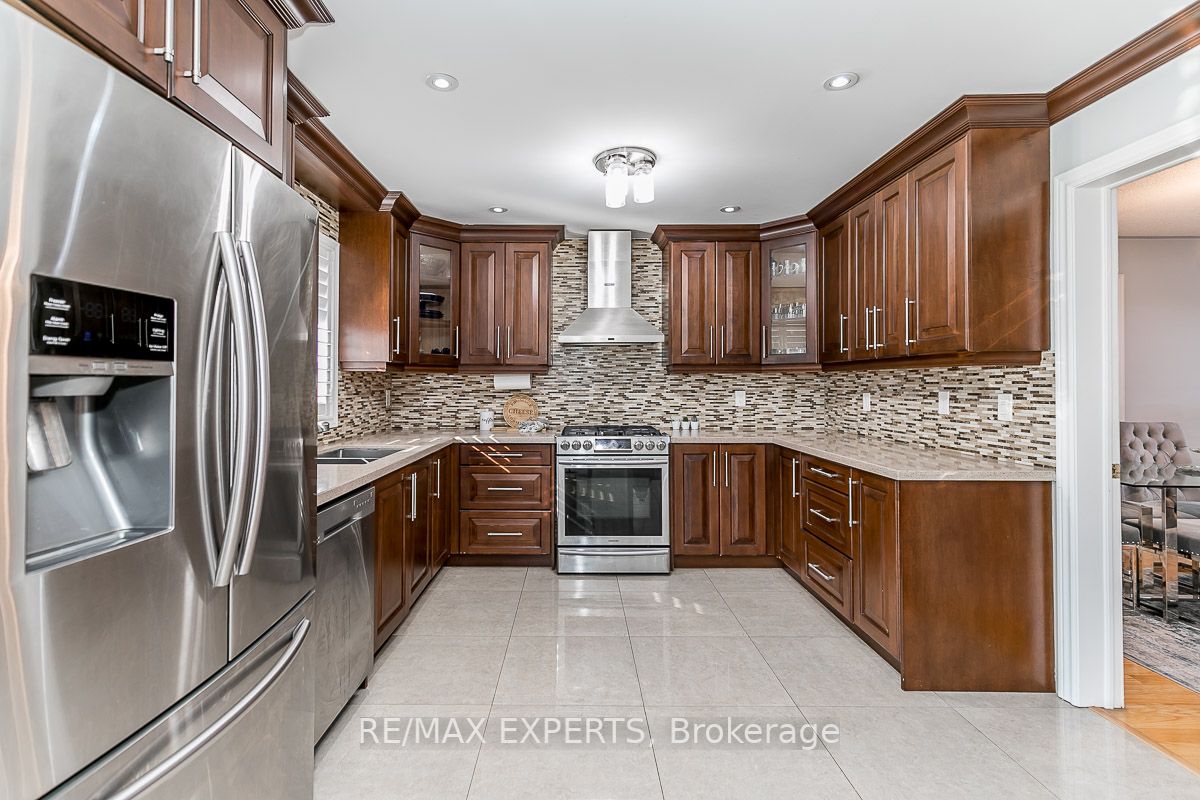 56 Metcalfe Dr