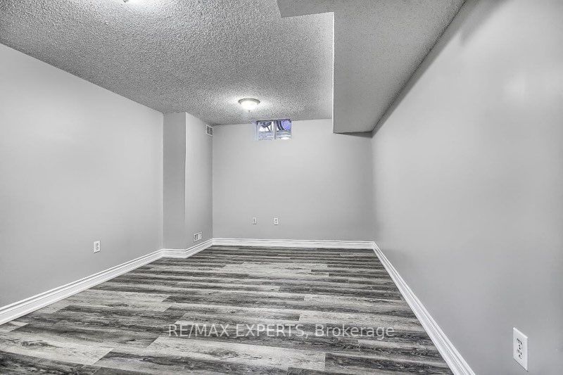 56 Metcalfe Dr