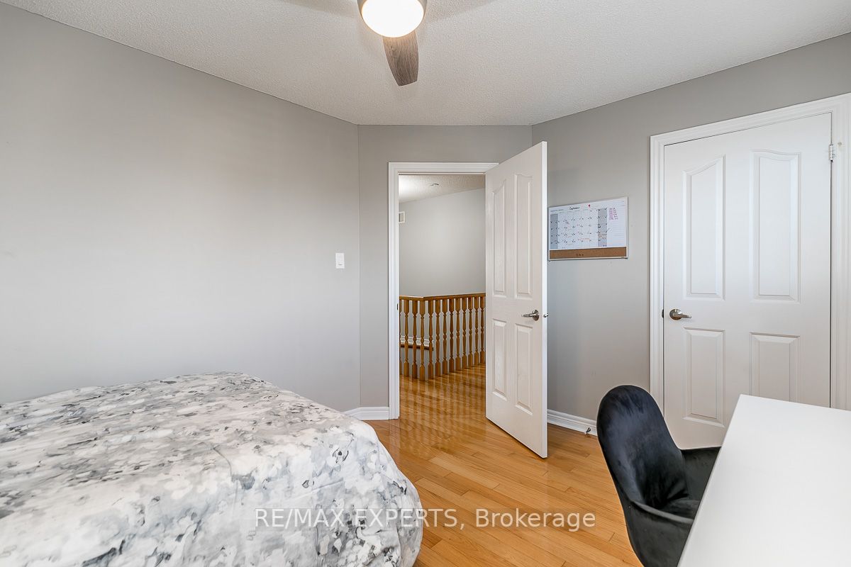 56 Metcalfe Dr
