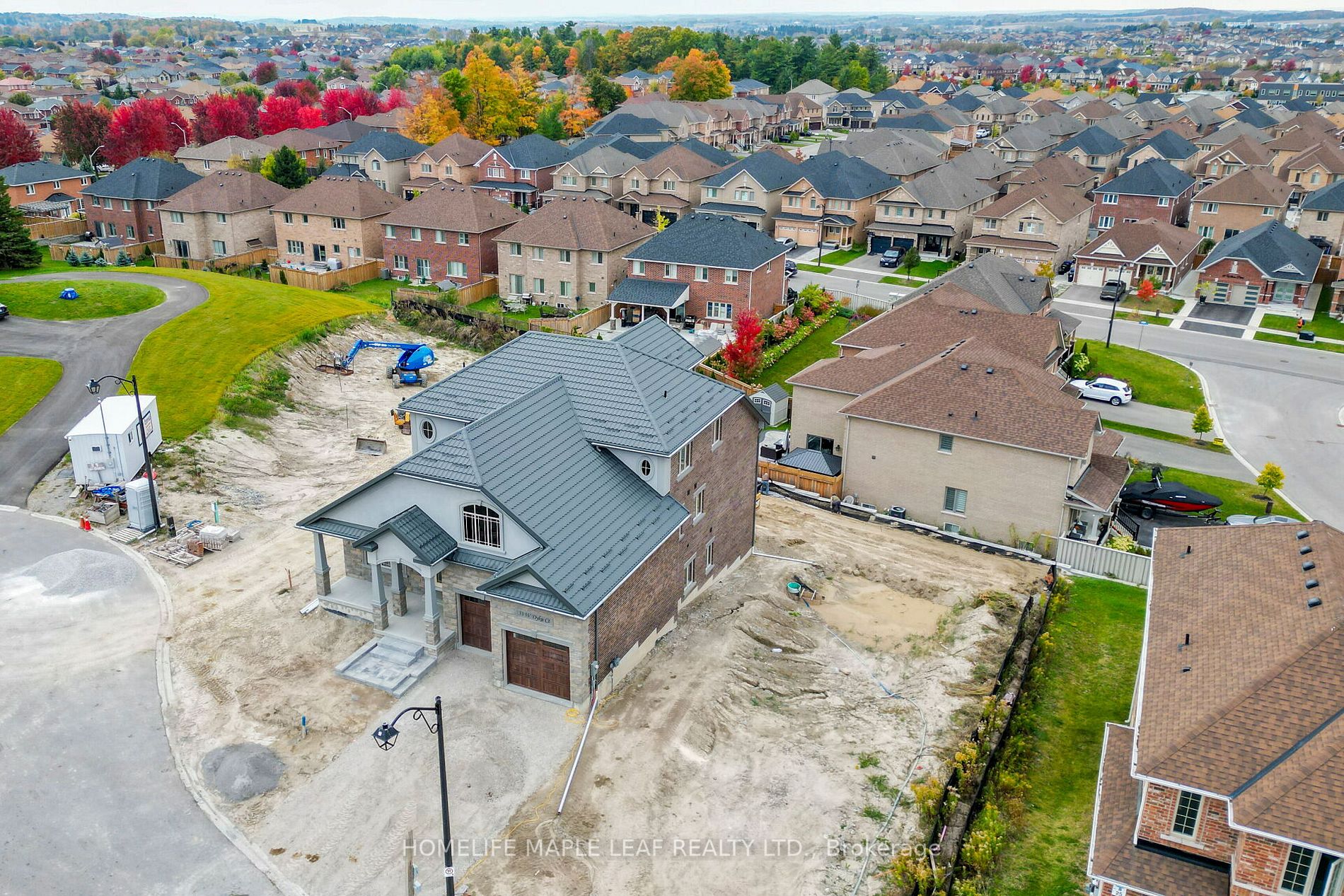 33 W.Dykie Crt E