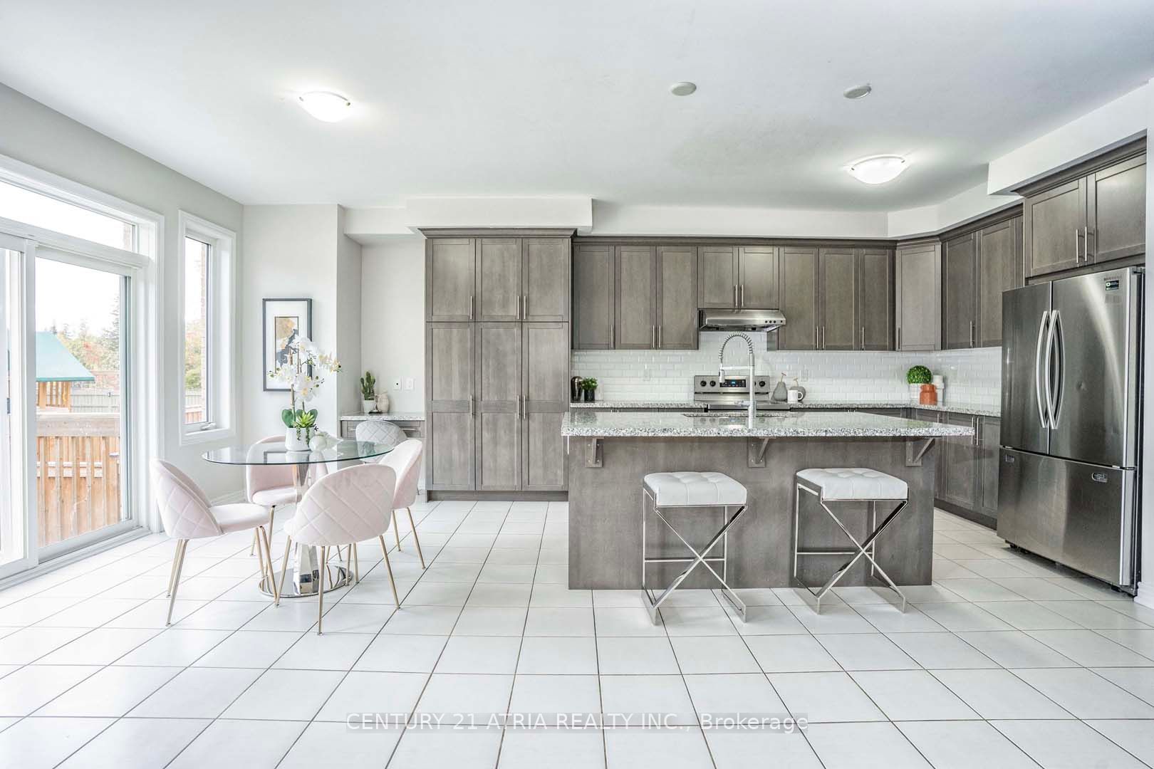 38 Boone Cres