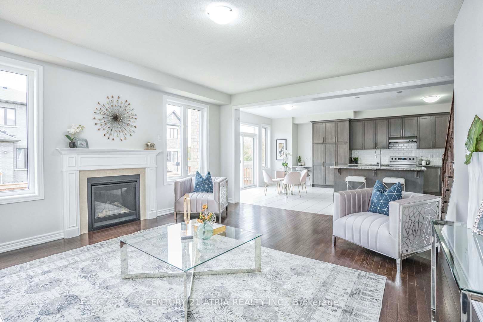 38 Boone Cres