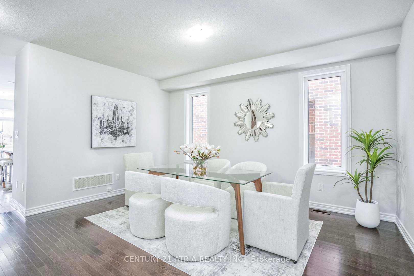 38 Boone Cres