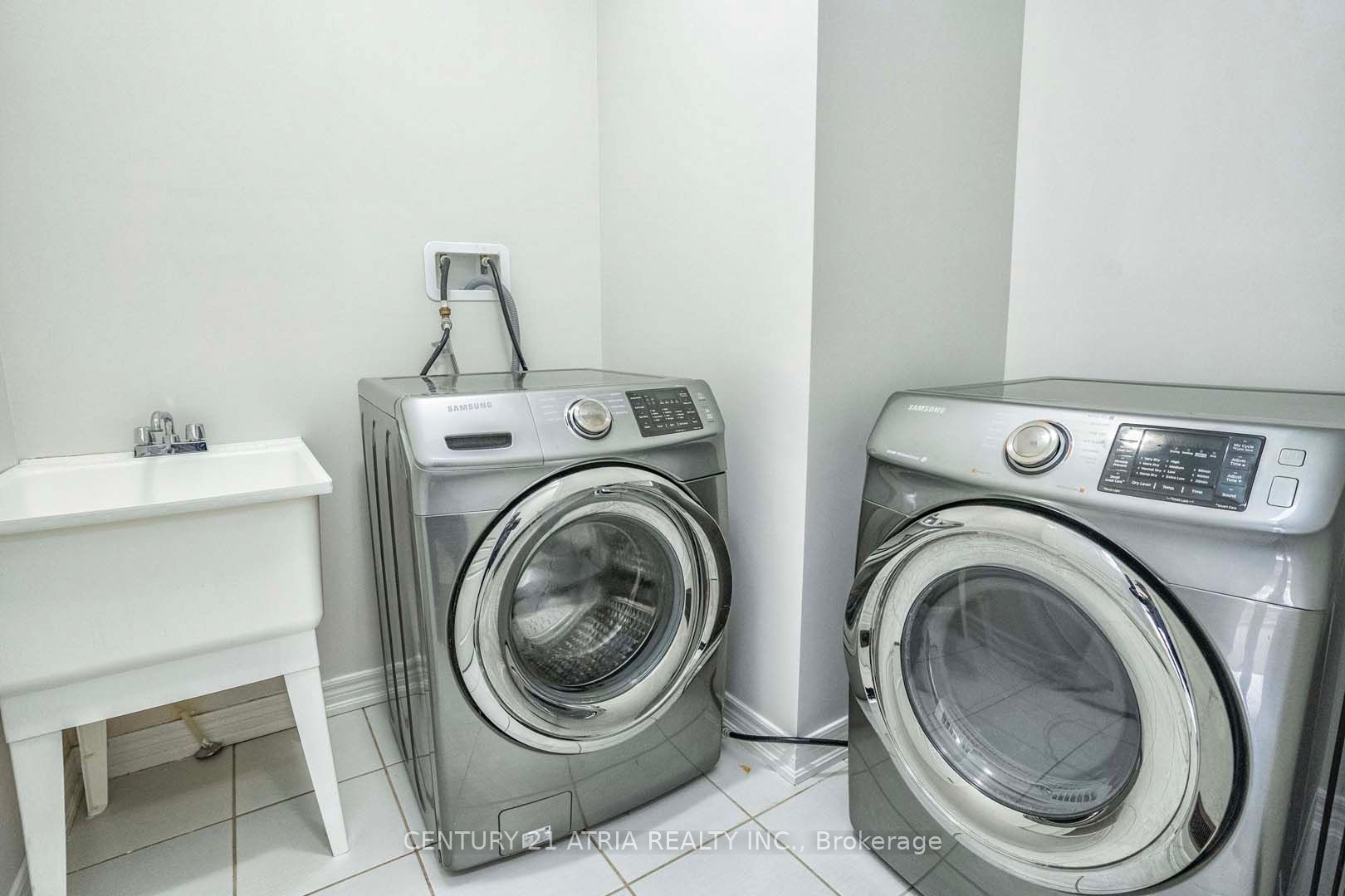 38 Boone Cres