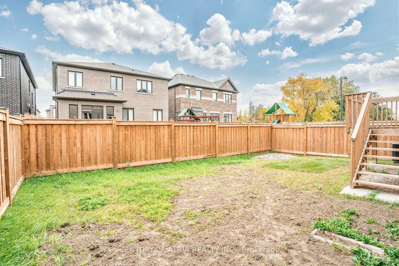 38 Boone Cres