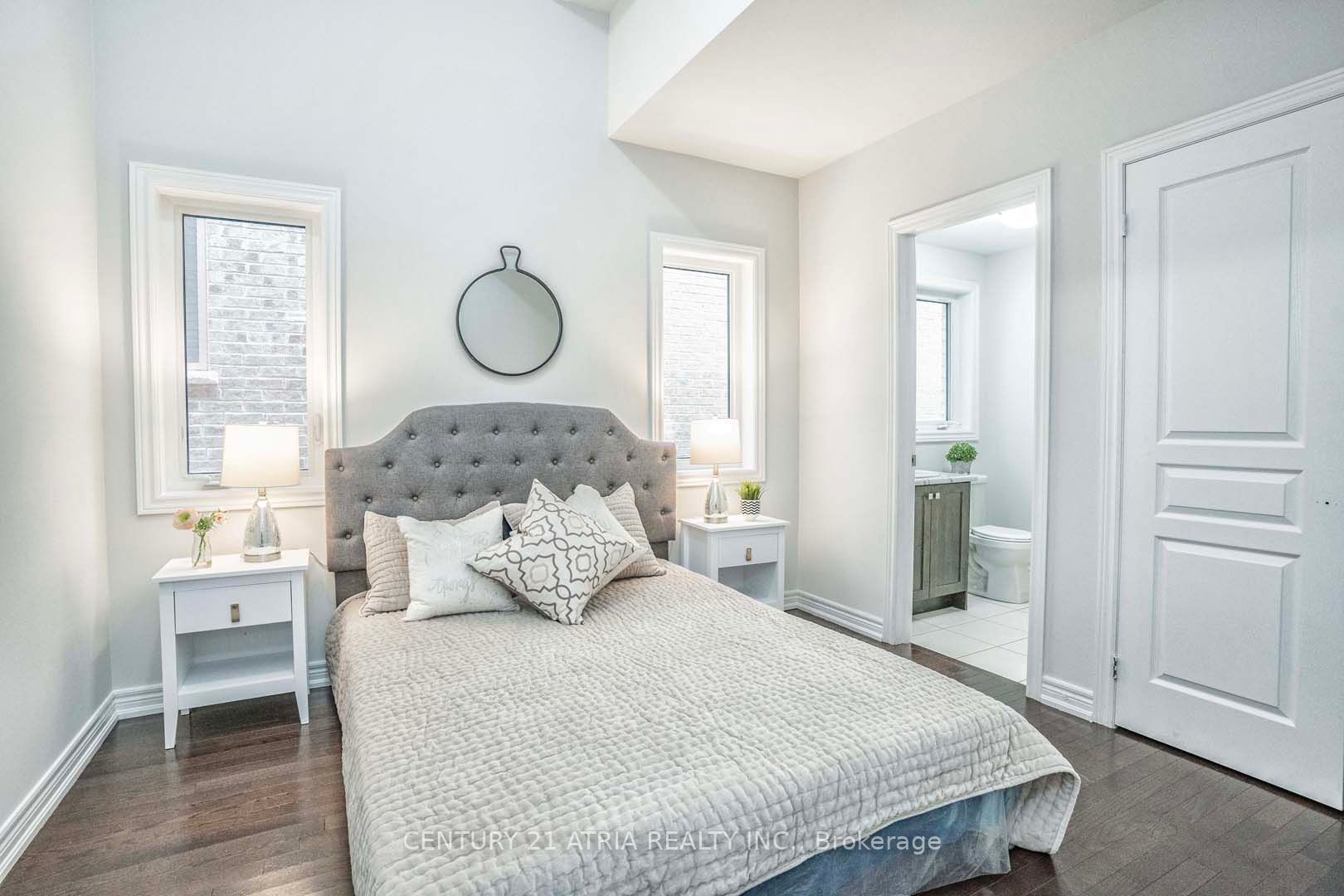 38 Boone Cres