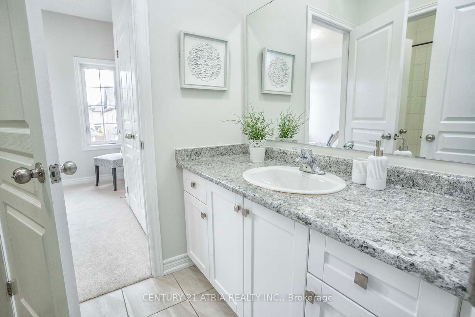38 Boone Cres