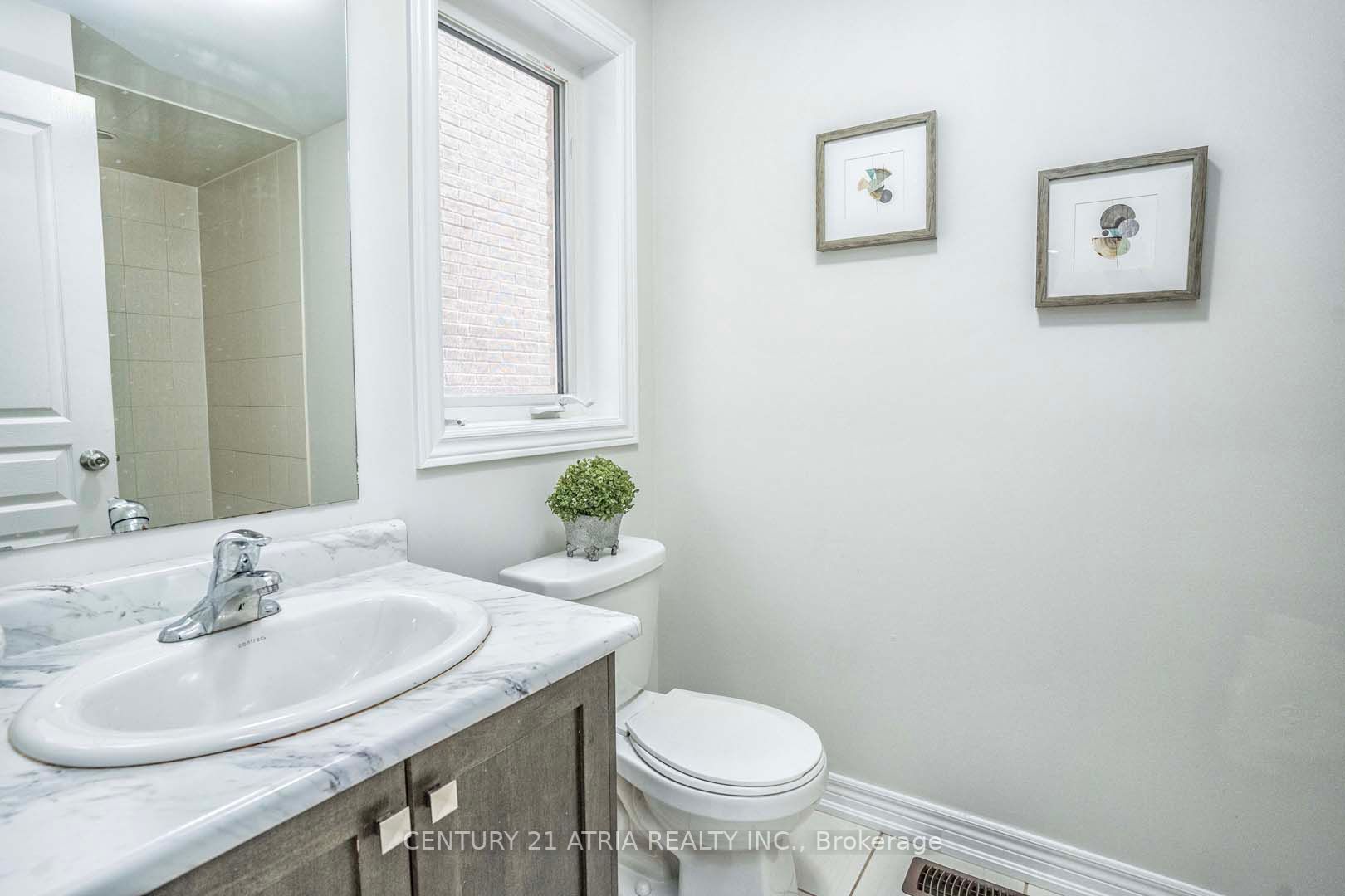 38 Boone Cres