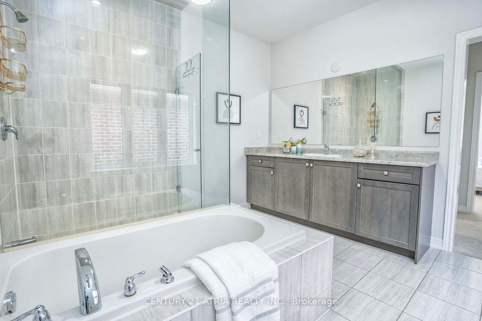 38 Boone Cres