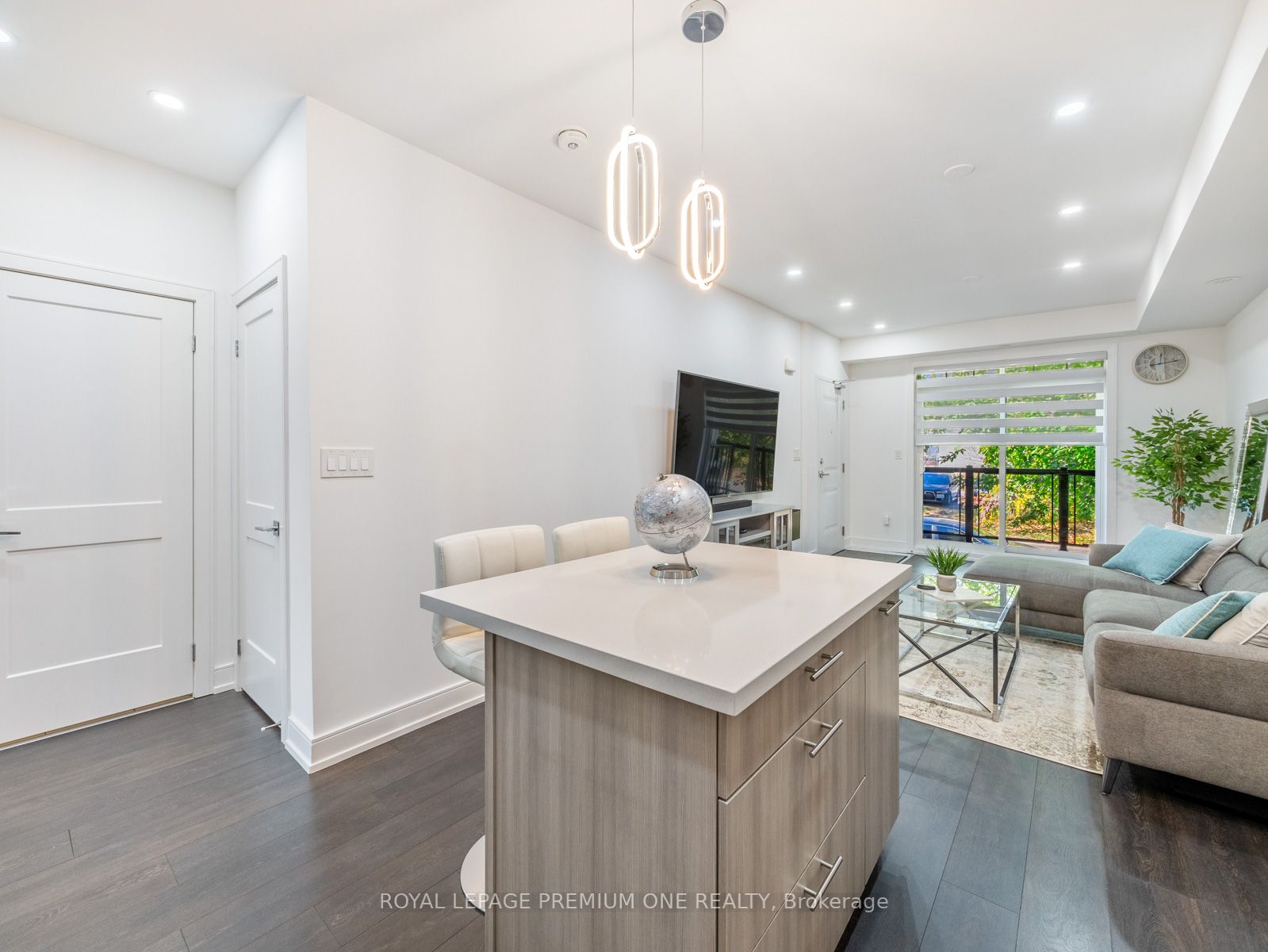 199 Pine Grove Rd, #322