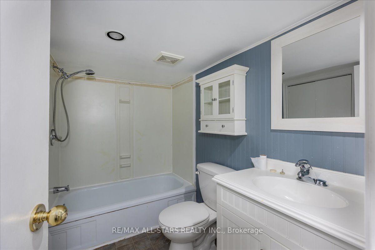 32 Garrett Dr