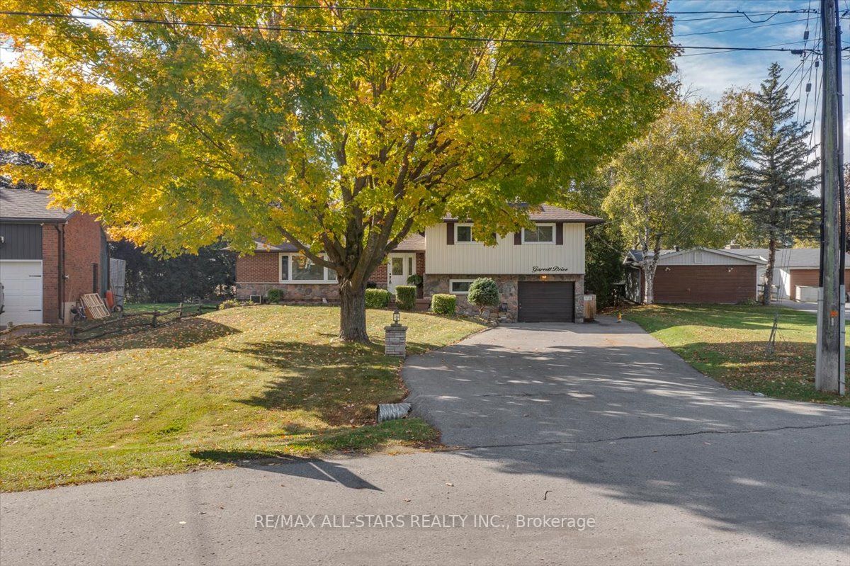 32 Garrett Dr