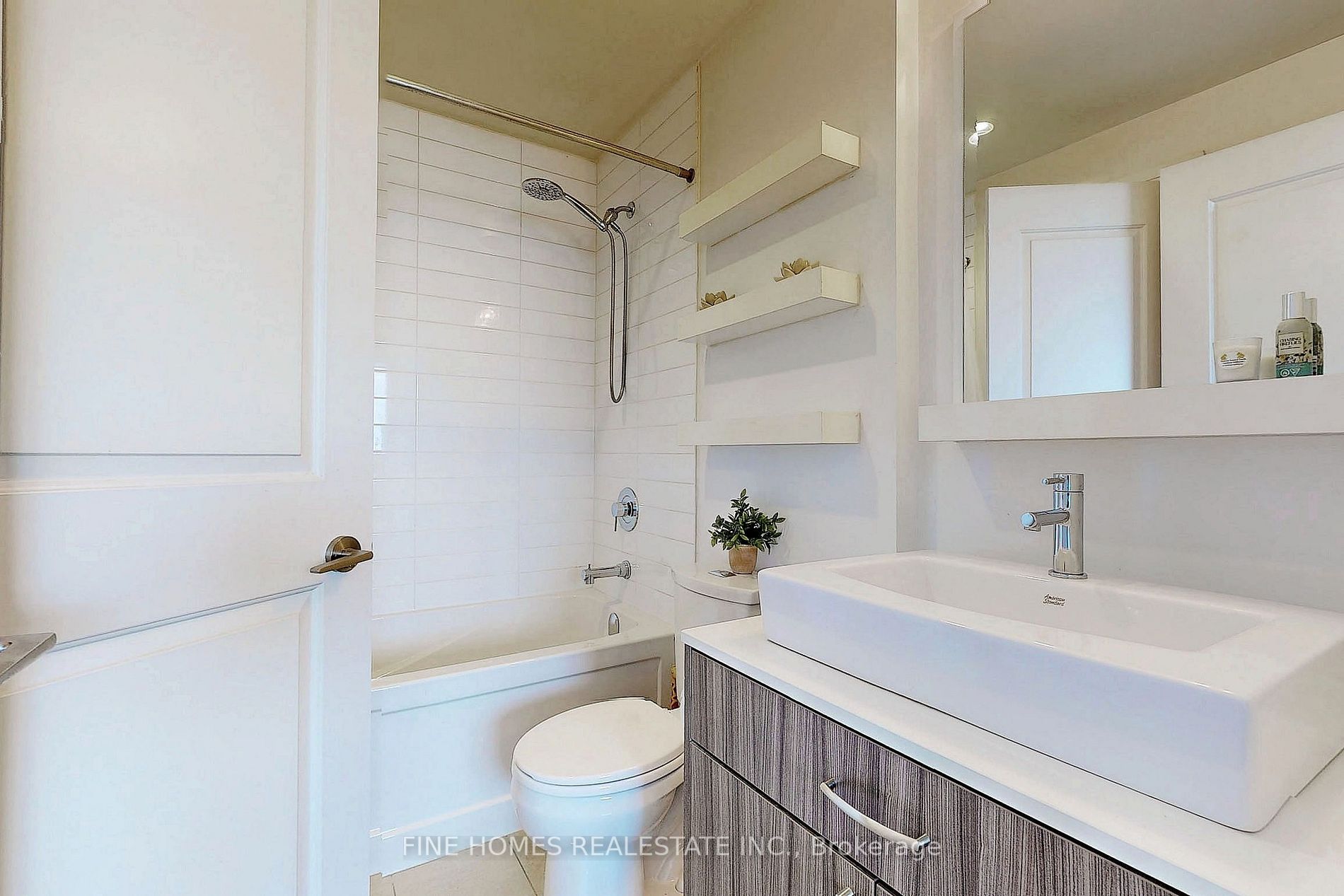 9201 Yonge St, #1001