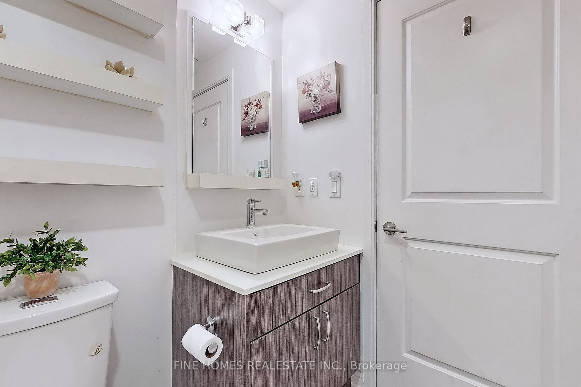 9201 Yonge St, #1001