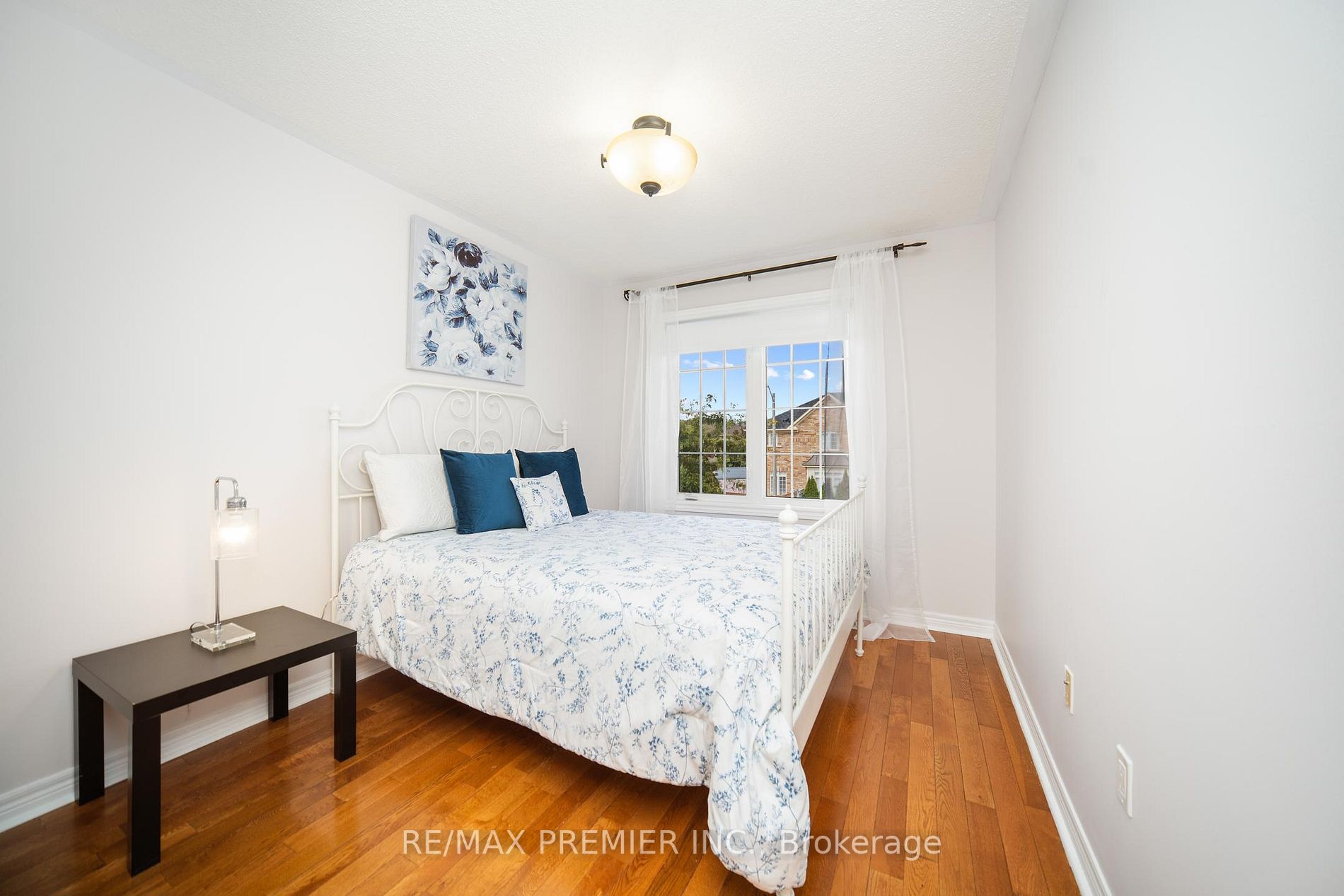 140 Ozner Cres