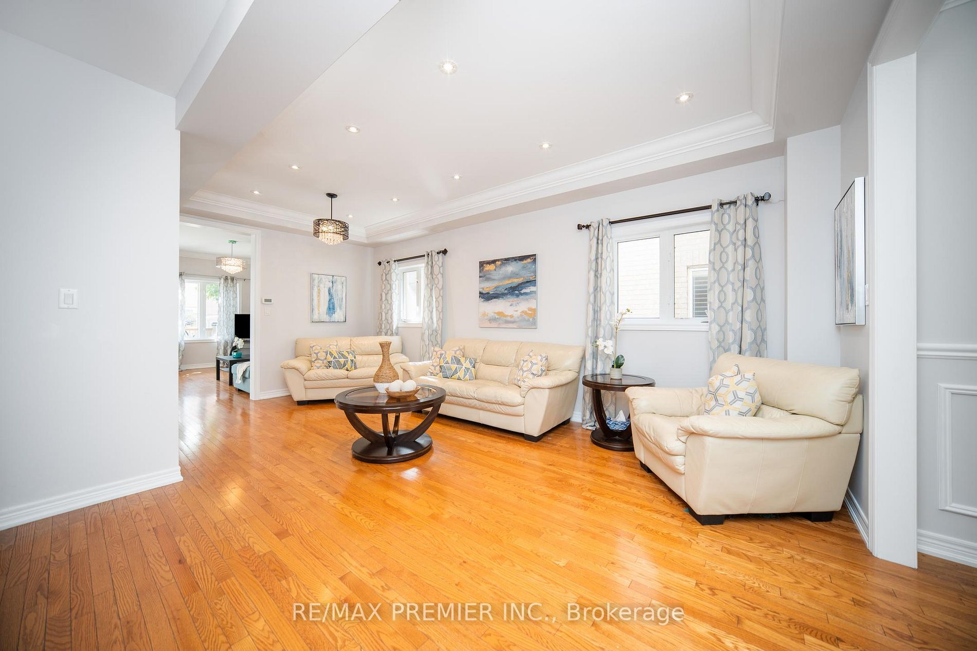 140 Ozner Cres