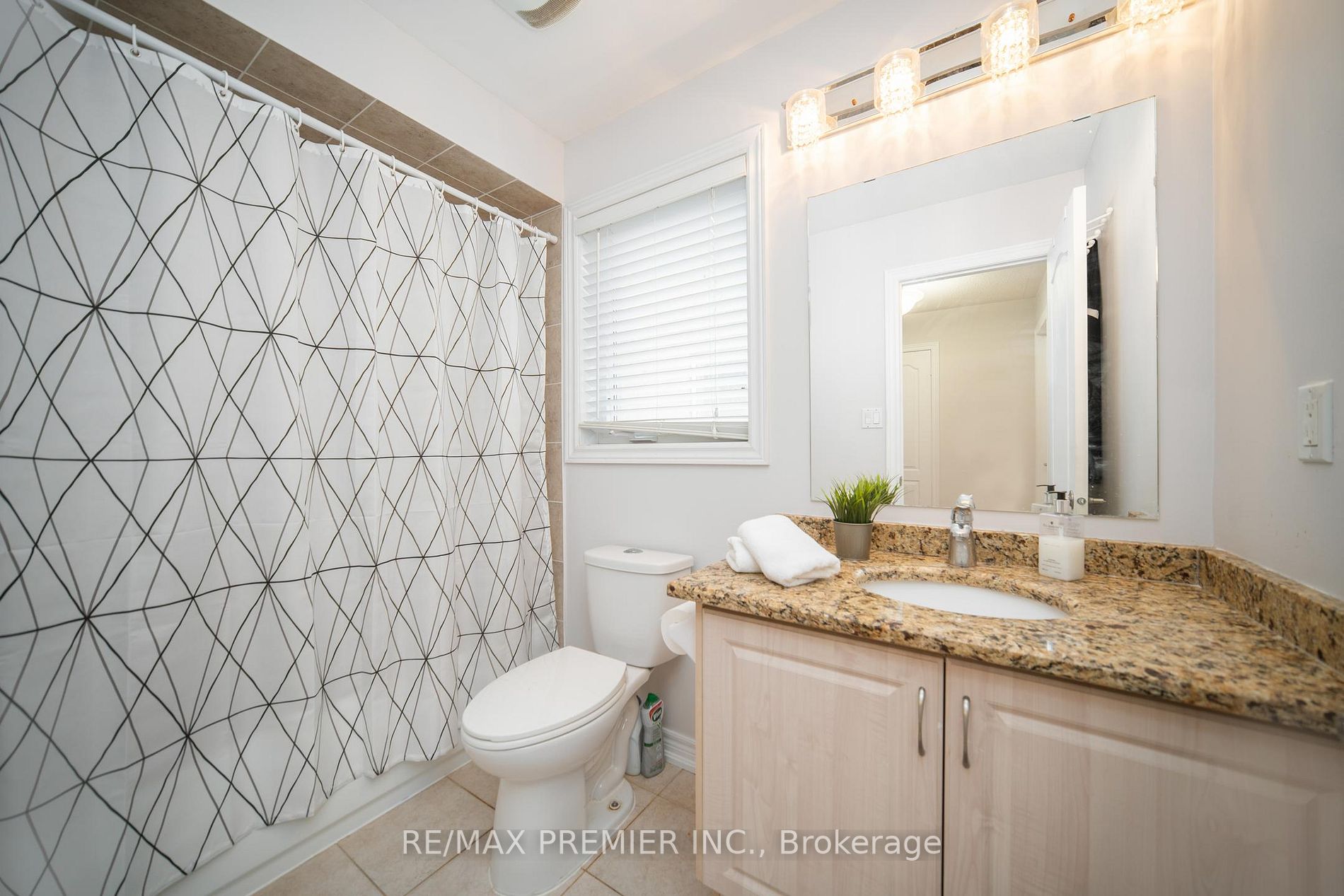 140 Ozner Cres