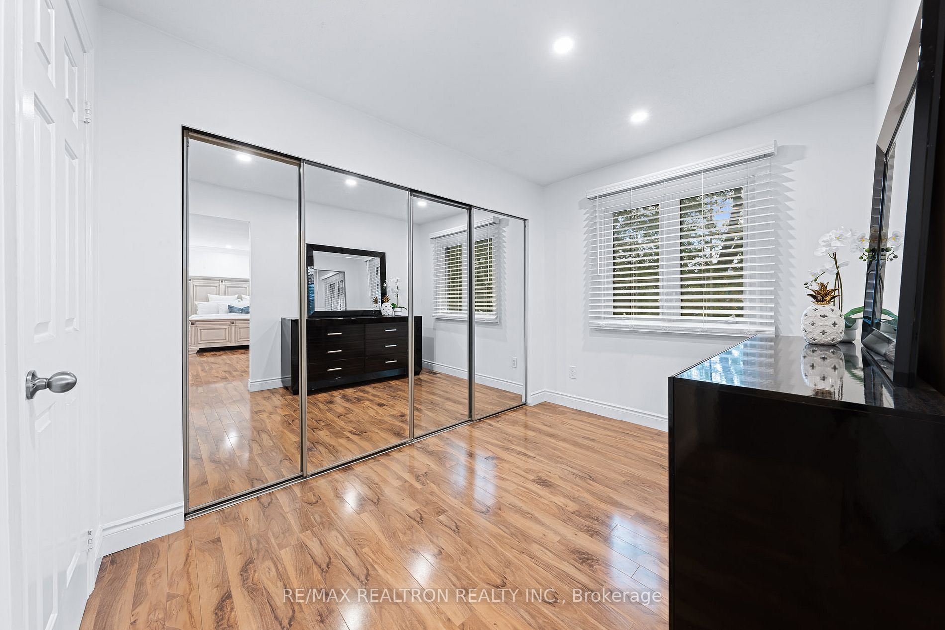 31 Westbourne Crt