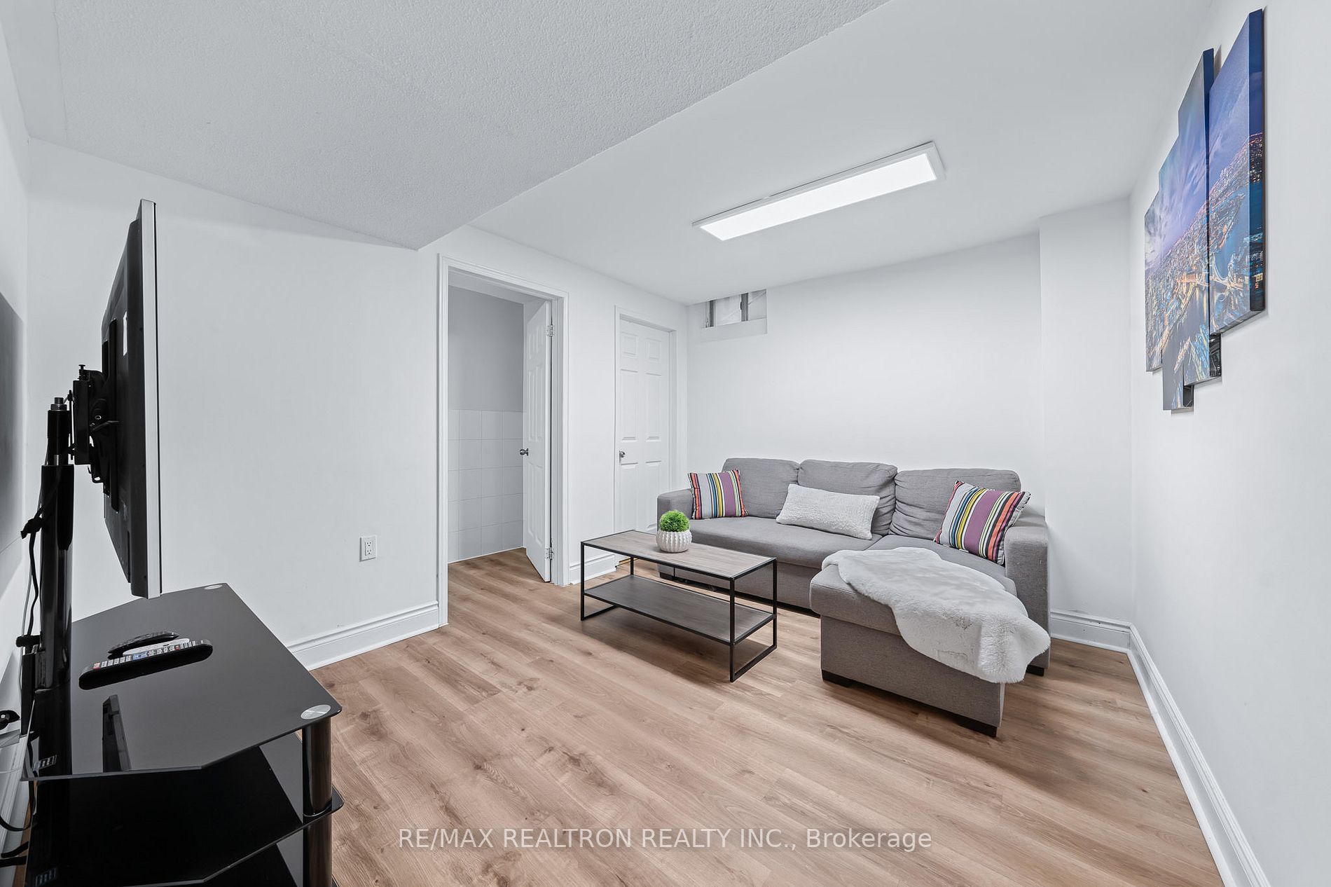 31 Westbourne Crt