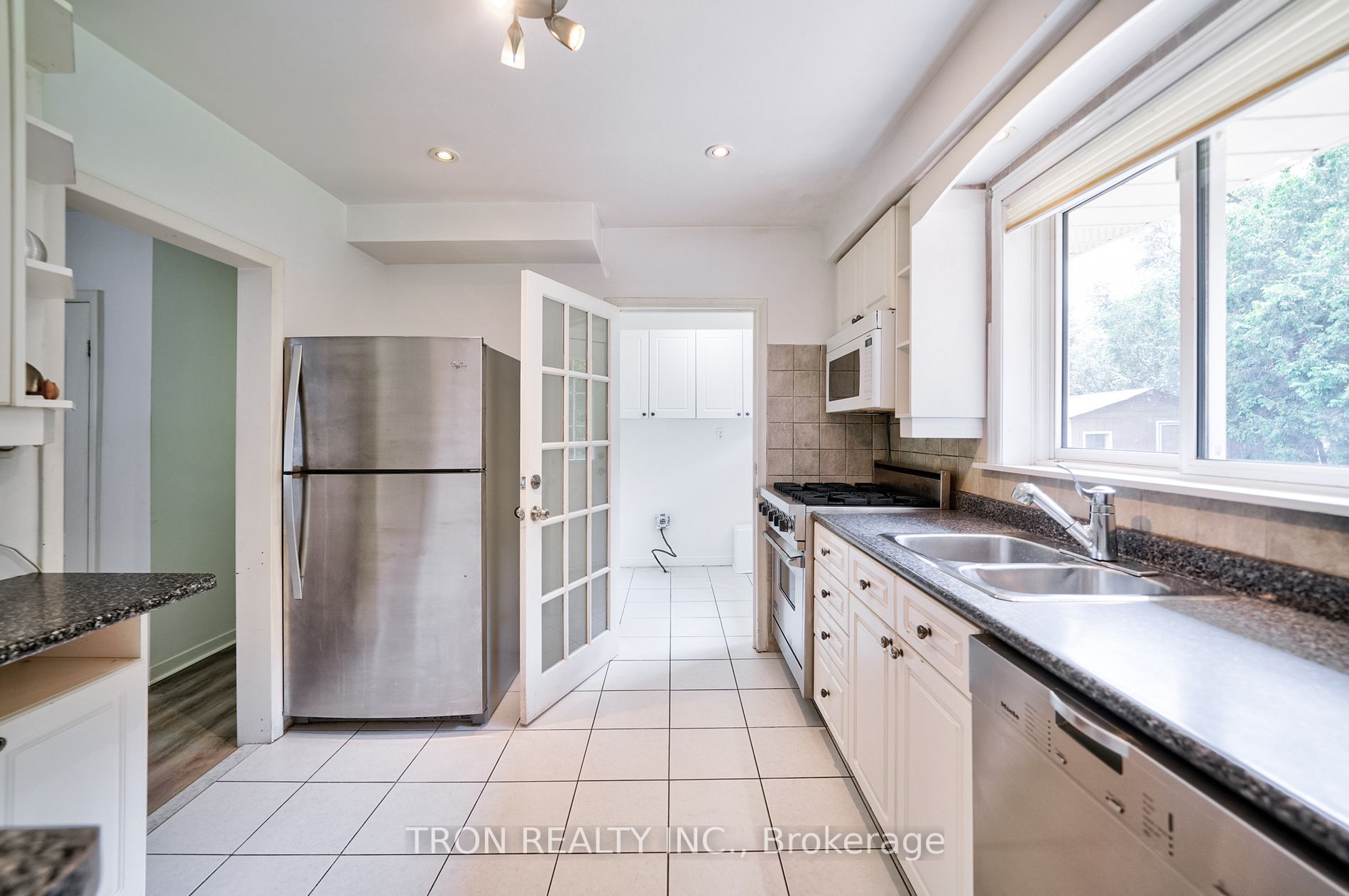 123 Sherwood Forest Drive