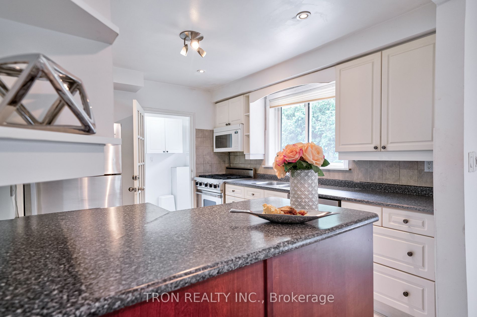 123 Sherwood Forest Drive