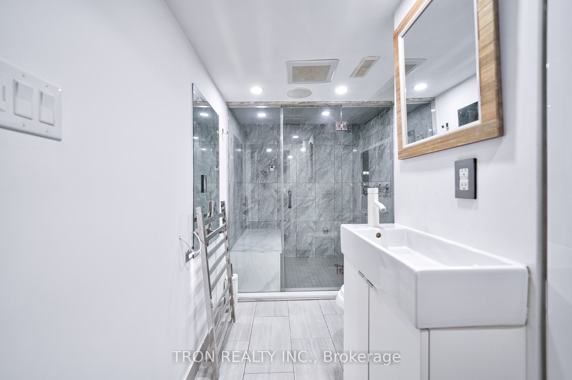 123 Sherwood Forest Drive