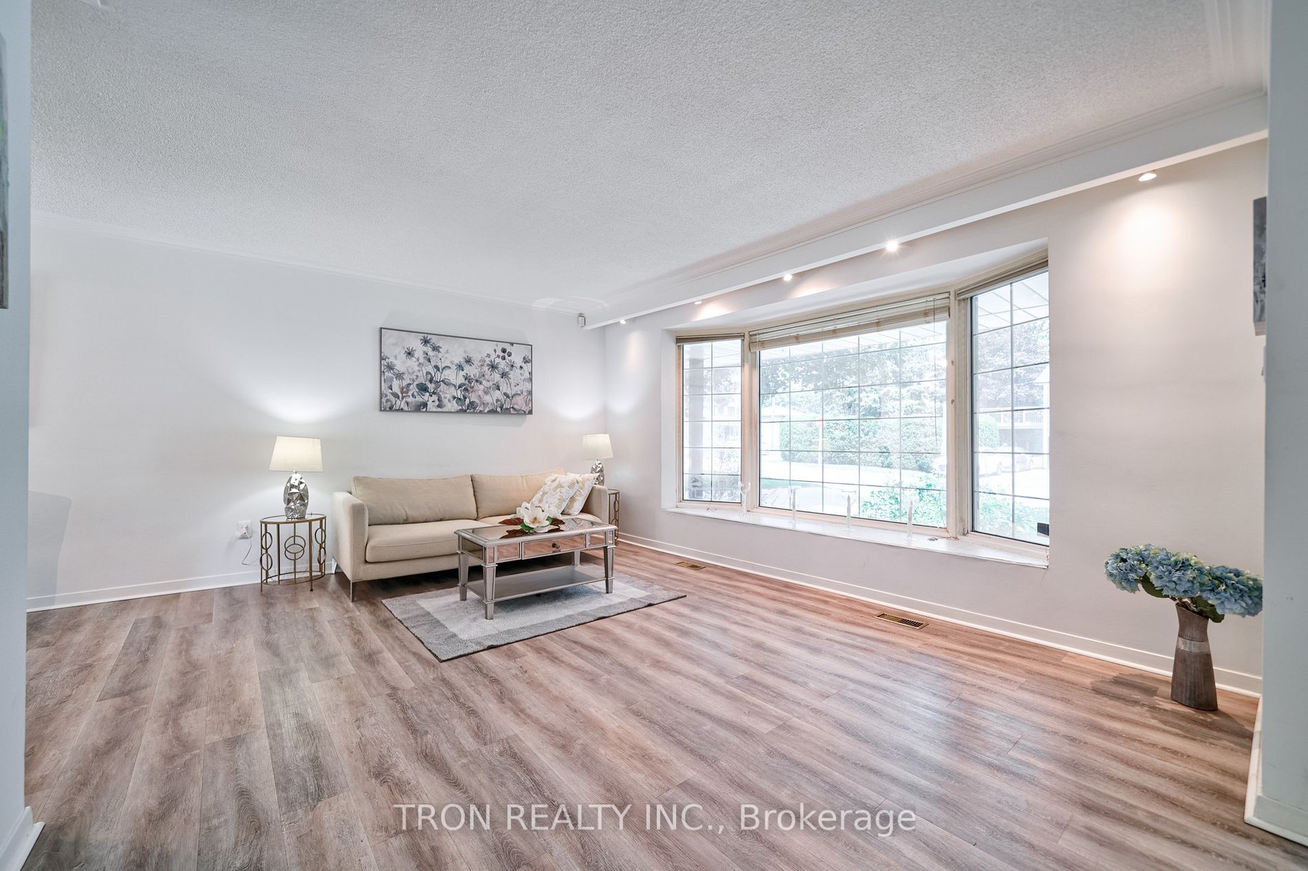 123 Sherwood Forest Drive