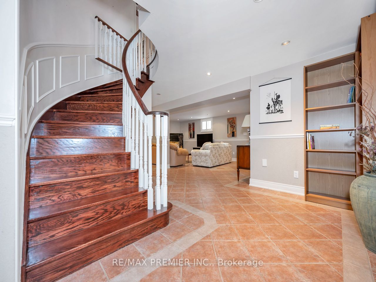 47 Kingsnorth Blvd