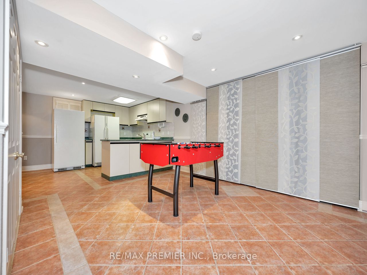 47 Kingsnorth Blvd