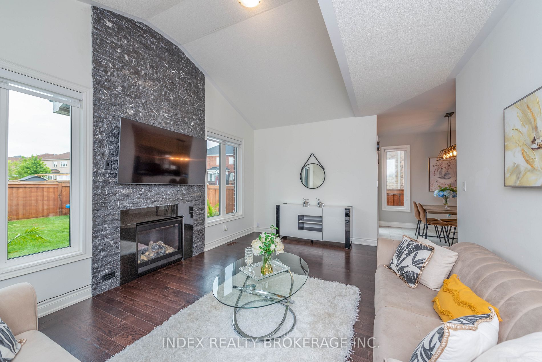 14 Empire Drive