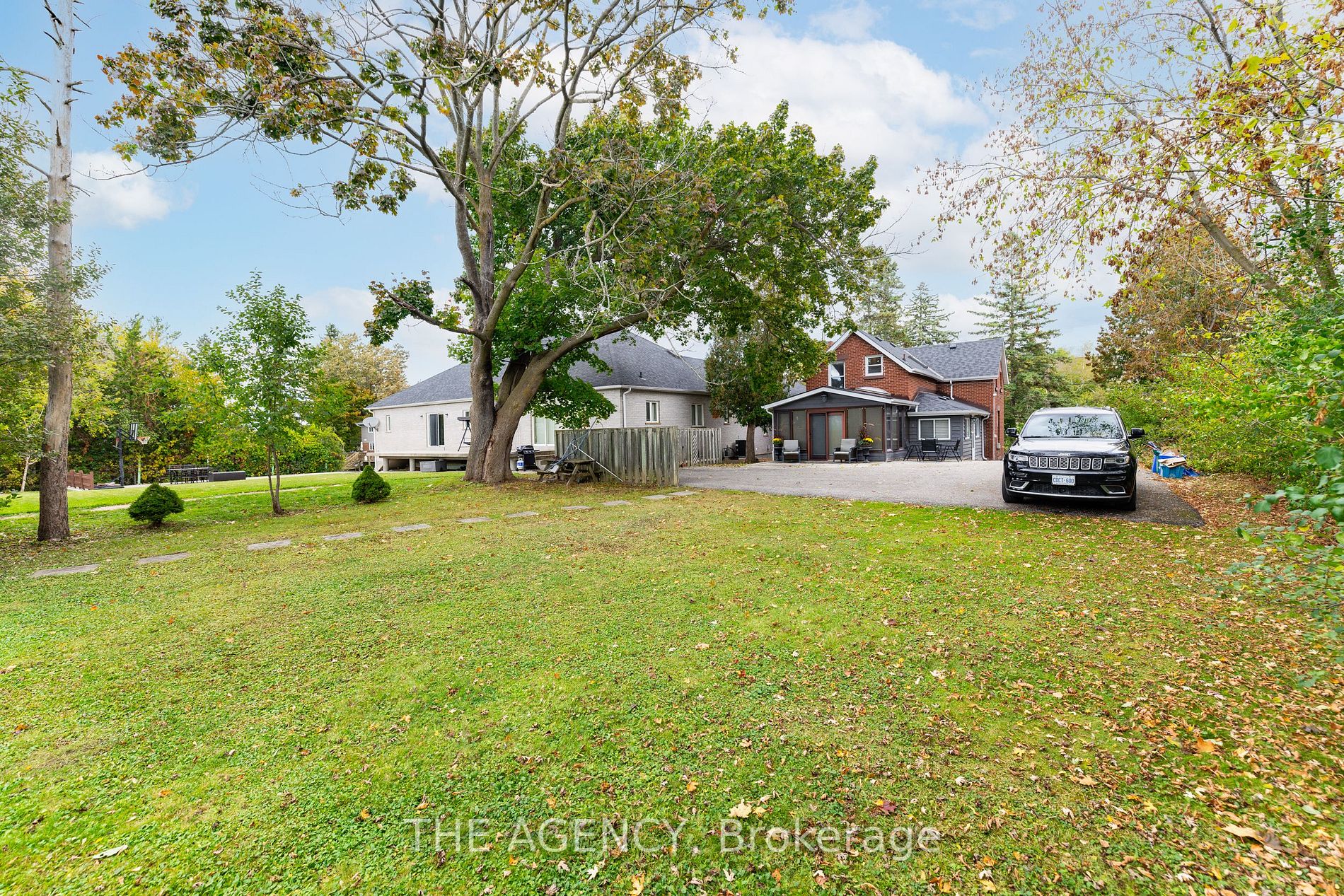 13066 Keele St
