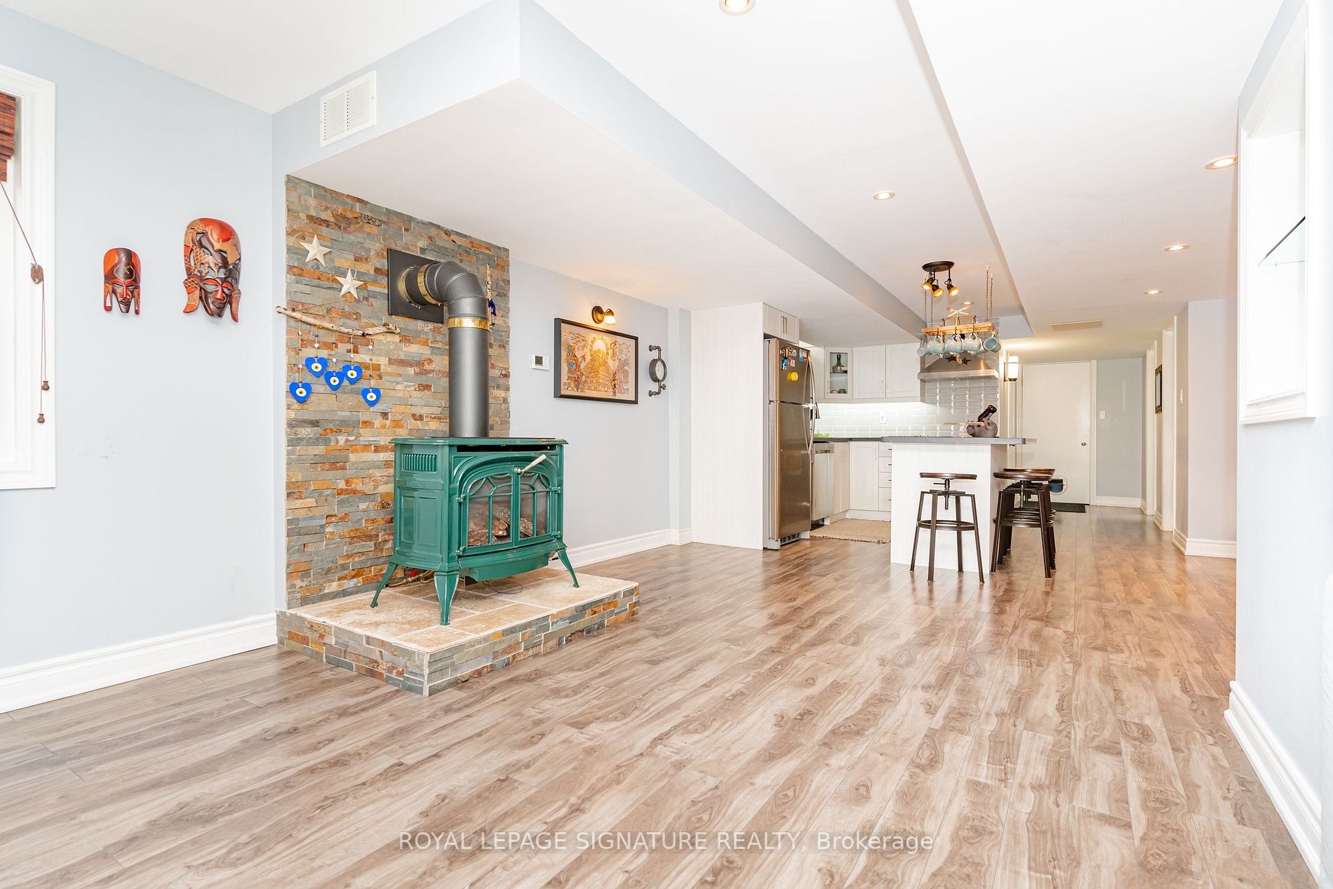 314 King St E