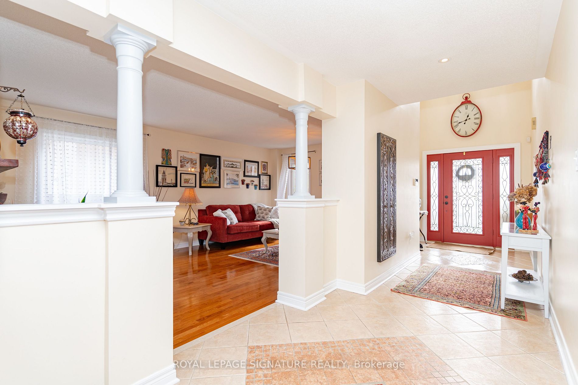 314 King St E