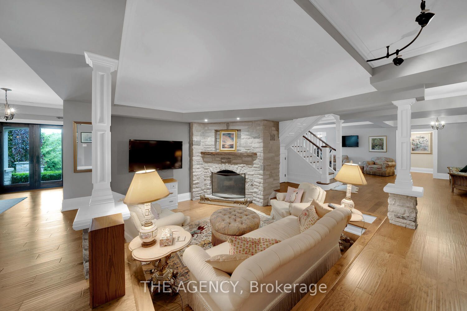 111 Manitou Dr